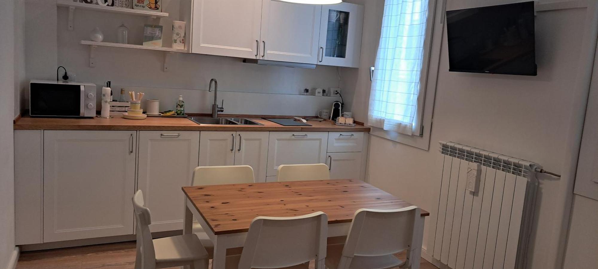 Appartamento Casa Carlotta Al Portello, Vicino Al Centro E All'ospedale *